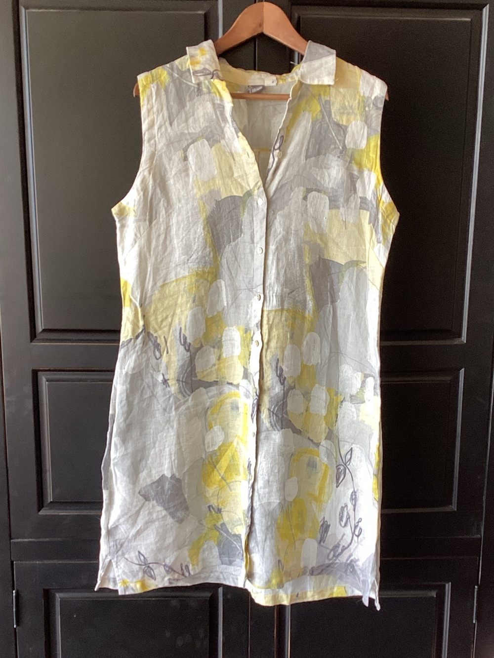 Linen summer dress with pockets.size L38” length .dolcezza brand .orig$175